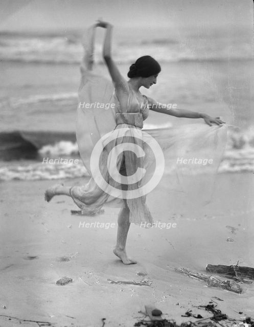 Block, Stella, Miss, 1921 July 30. Creator: Arnold Genthe.