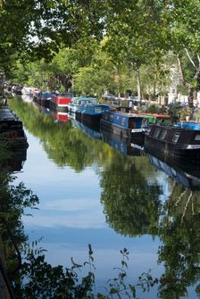 Blomfield Rd, Grand Union Canal, London, 2/9/10. Creator: Ethel Davies