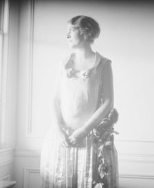 Blossom, Thelma, Miss, portrait photograph, 1922 Sept. 8. Creator: Arnold Genthe