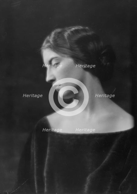 Blossom, Henry, Mrs. (Mrs. R.A. Wilson), portrait photograph, between 1915 and 1920. Creator: Arnold Genthe.