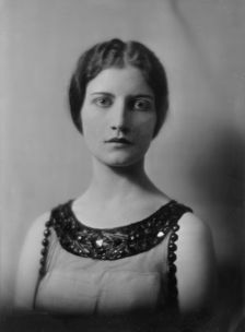 Blossom, Henry, Mrs. (Mrs. R.A. Wilson), portrait photograph, between 1915 and 1920. Creator: Arnold Genthe