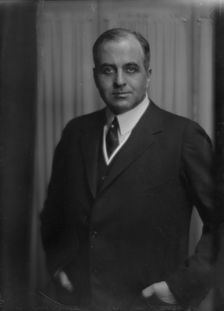Bruce, J.M., Mr., portrait photograph, 1916. Creator: Arnold Genthe