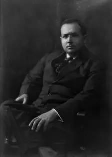 Bruce, Ned, Mr., portrait photograph, (1915?). Creator: Arnold Genthe