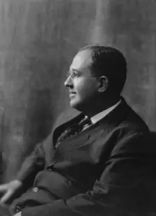 Bruce, Ned, Mr., portrait photograph, 1915 June 12. Creator: Arnold Genthe