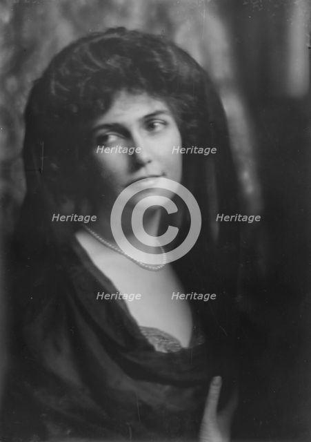 Bruguie`re, Peder, 2nd, Mrs., portrait photograph, 1912 Apr. 11. Creator: Arnold Genthe.