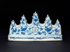 Brush rest with floral scroll and Arabic calligraphy, Ming Dynasty, Zhengde Period, 1506-1521