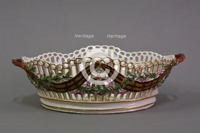 Bread Basket  from the Porcelain Dinner Service of the Order of Saint George the Triumphant (Gardner Porcelain Factory), 1777. Artist: Kozlov, Gavriil Ignatievich (1738-1791)