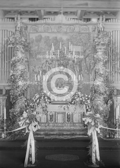 Breese wedding, portrait photograph, 1915. Creator: Arnold Genthe.