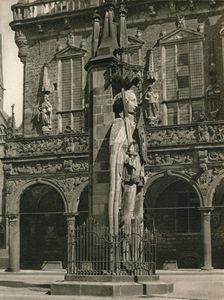 Bremen - The Roland in front of the Town Hall 1931. Artist: Kurt Hielscher