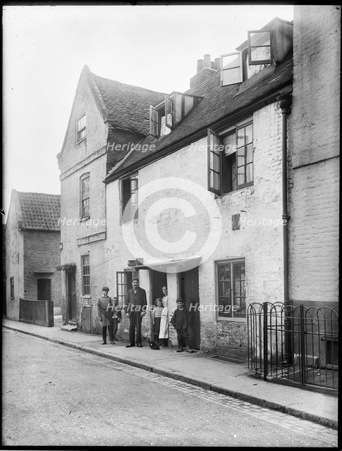 Brewhouse Lane, Putney, Wandsworth, Greater London Authority, 1910. Creator: William O Field.