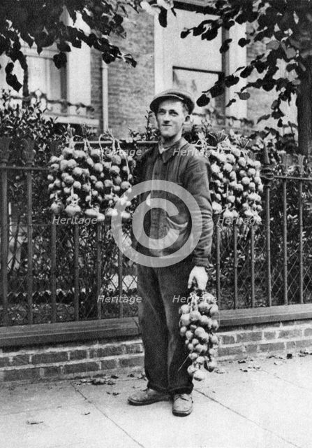 Breton onion seller, London, 1926-1927. Artist: McLeish