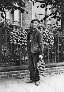 Breton onion seller, London, 1926-1927. Artist: McLeish
