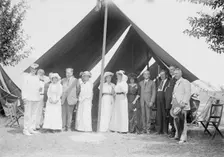 Brigadier General Hunter Liggett & party - Gettysburg, 1913. Creator: Bain News Service