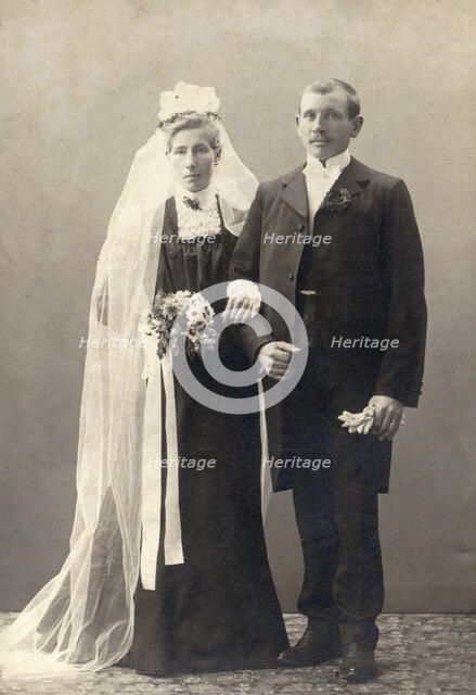 Bridal couple, Landskrona, Sweden, 1910. Artist: Unknown