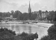 Bridge and Weir at Great Marlow c1896. Artist: GW Wilson and Company