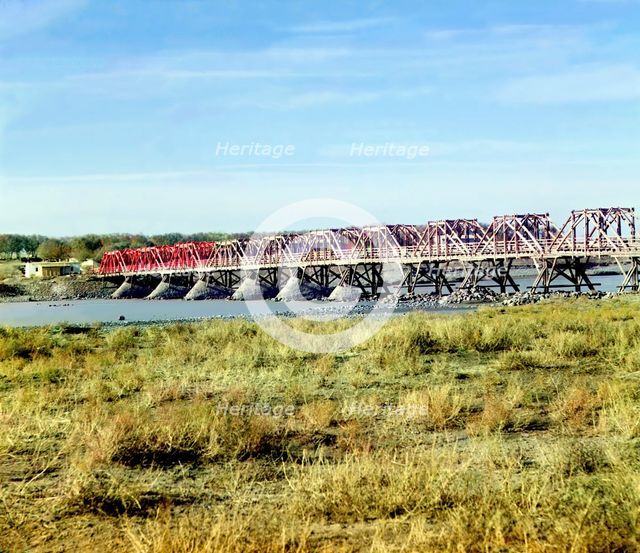 Bridge beyond the rapids, over the Syr-Darya from the right bank, Golodnaia..., between 1905-1915. Creator: Sergey Mikhaylovich Prokudin-Gorsky.