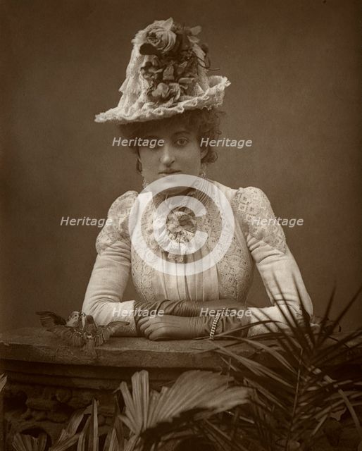 British actress Cissy Grahame in 'The Pickpocket', 1886.  Artist: Barraud