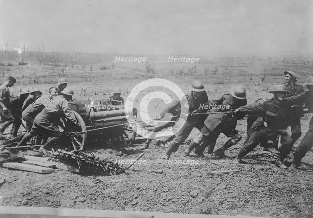 British & captured German Gun near Wytschaete, 10 Jun 1917. Creator: Bain News Service.