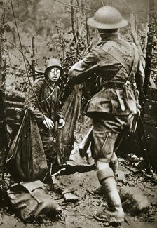 British mopping-up squad surprises a German straggler, World War I, Aisne, France, 1918