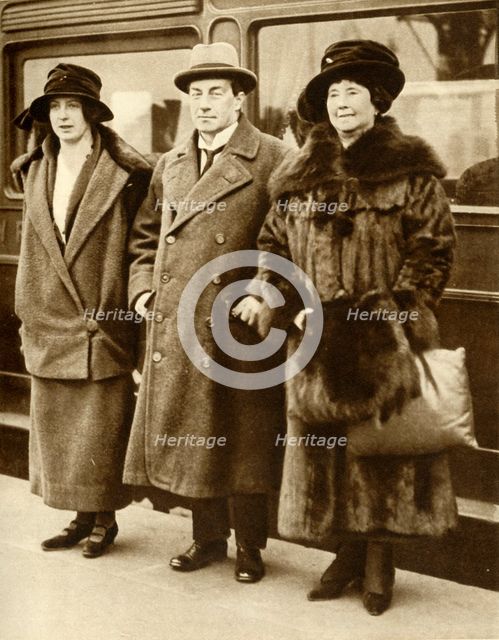 British Prime Minister Stanley Baldwin with his wife and daughter, London, 27 January 1923, (1935). Creator: Unknown.