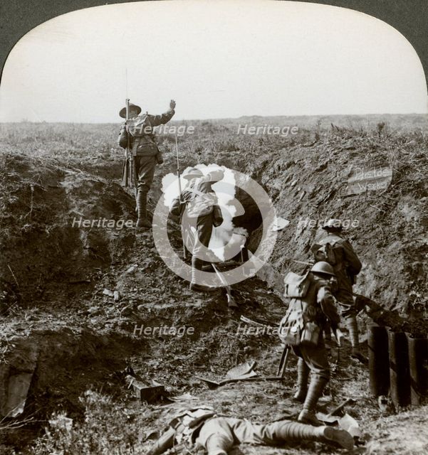 British soldiers attacking the Hindenburg Line, World War I, 1917-1918.Artist: Realistic Travels Publishers