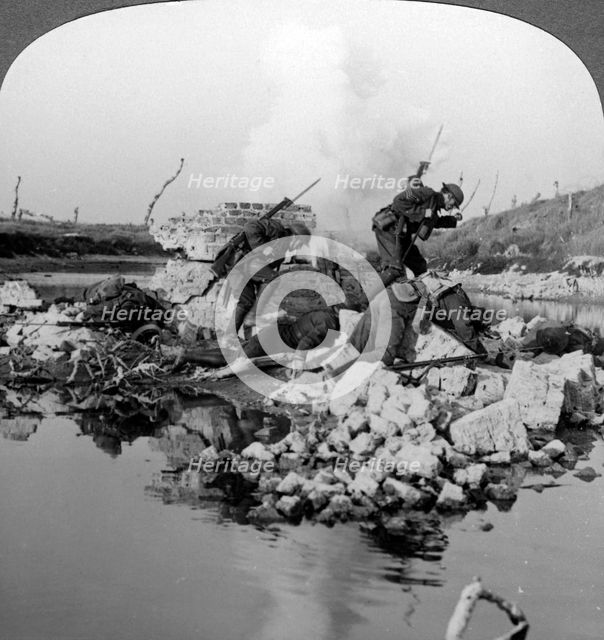 British soldiers in action at the Crozat Canal, France, World War I, 1914-1918.Artist: Realistic Travels Publishers