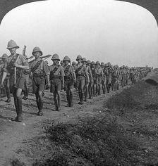 British soldiers marching through the desert to Baghdad, World War I, 1914-1918.Artist: Realistic Travels Publishers