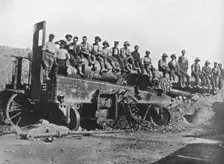 British soldiers on a wrecked Turkish gun 1915