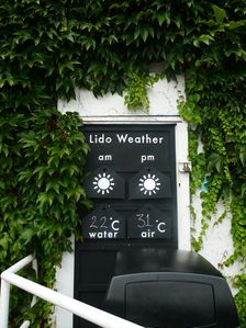 Brockwell Lido, Dulwich Road, Brockwell Park, Lambeth, London, 2011. Creator: Simon Inglis