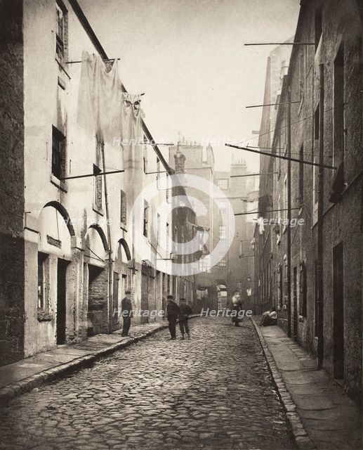 Broad Close No. 167 High Street (#3), Printed 1900. Creator: Thomas Annan.
