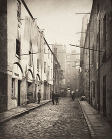 Broad Close No. 167 High Street (#3), Printed 1900. Creator: Thomas Annan
