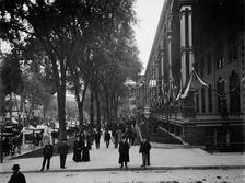 Broadway, looking south, Saratoga, N.Y., c1904. Creator: Unknown