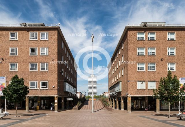 Broadgate Standard, Broadgate, Coventry, West Midlands. Artist: Steven Baker.