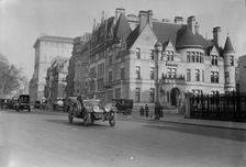 Brokaw House, 5th Ave., between c1910 and c1915. Creator: Bain News Service