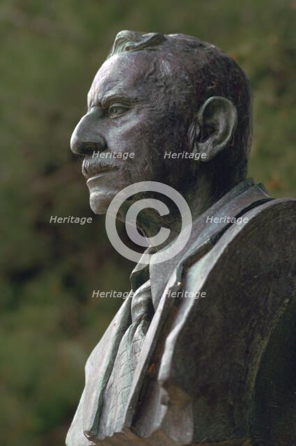 Bronze bust of the archaeologist Sir Arthur Evans, 20th century. Artist: Unknown