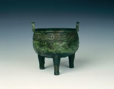Bronze ding with crested bird frieze, Early Western Zhou, China, late 11th-early 10th century BC