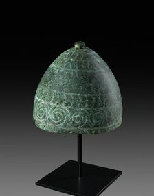 Bronze helmet, Late Helladic IIA Period (c1600-c1450 BC)
