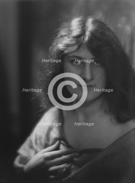 Brown, A., Miss, portrait photograph, 1913. Creator: Arnold Genthe.