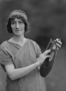 Brown, Lugersoll, Mrs., 1913. Creator: Arnold Genthe