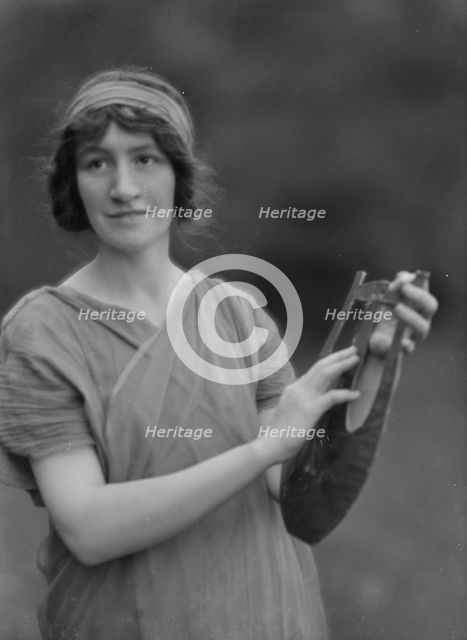 Brown, Lugersoll, Mrs., 1913. Creator: Arnold Genthe.