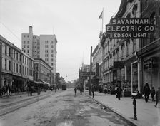 Broughton Street, looking east, Savannah, Ga., between 1900 and 1910. Creator: Unknown