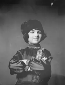 Brovish, Miss, portrait photograph, 1923 Feb. 10. Creator: Arnold Genthe