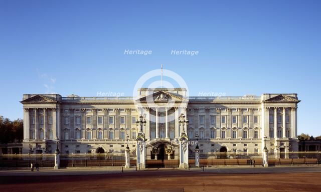Buckingham Palace, c1990-2010. Artist: Unknown.