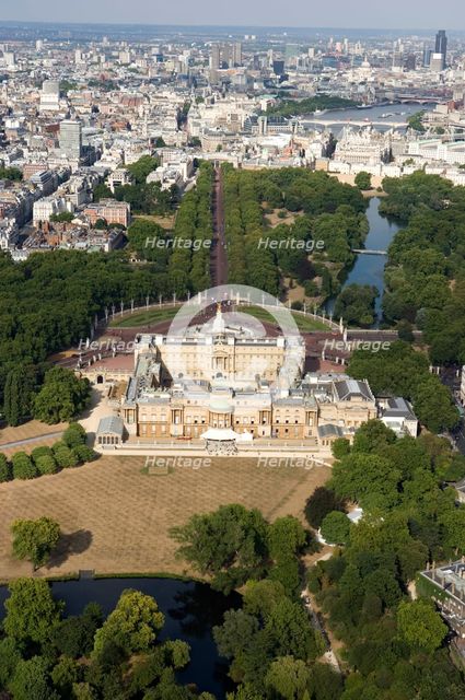 Buckingham Palace, London, 2006. Artist: Historic England Staff Photographer.