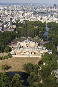 Buckingham Palace, London, 2006. Artist: Historic England Staff Photographer