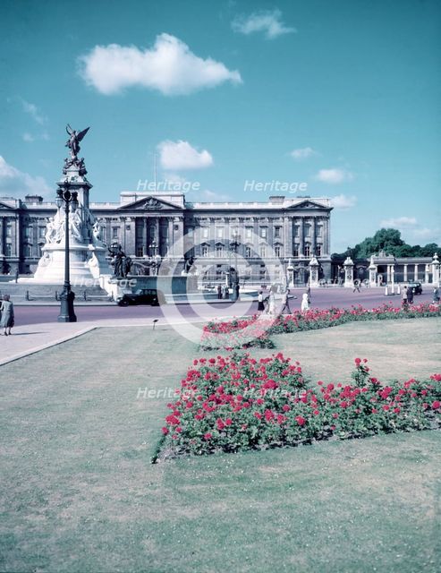 Buckingham Palace, London, c1955. Creator: Arthur Charles Kirby Ware.
