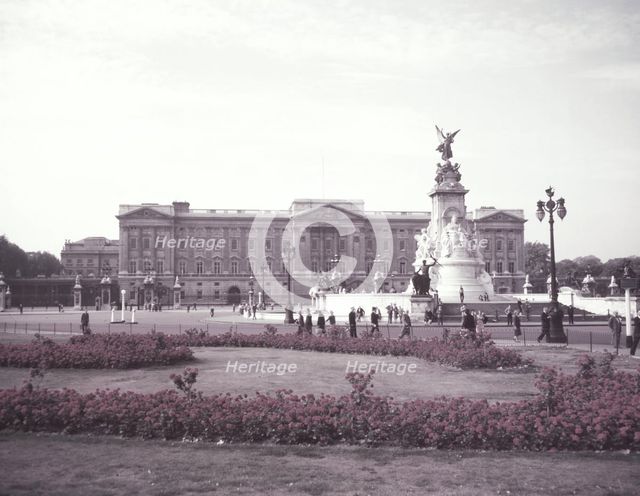 Buckingham Palace, London, c1955. Creator: Arthur Charles Kirby Ware.