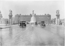 Buckingham Palace, The Mall, St James, City of Westminster, London, 1911. Creator: Unknown
