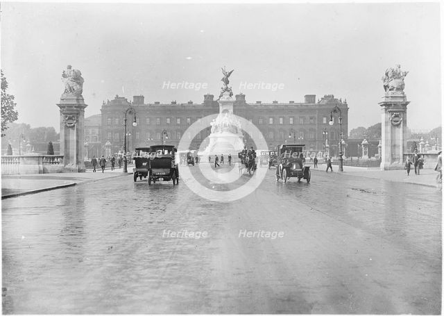 Buckingham Palace, The Mall, St James, City of Westminster, London, 1911. Creator: Unknown.
