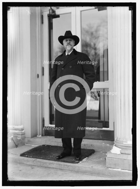 Buffalo Bill Cody, between 1913 and 1917. Creator: Harris & Ewing.